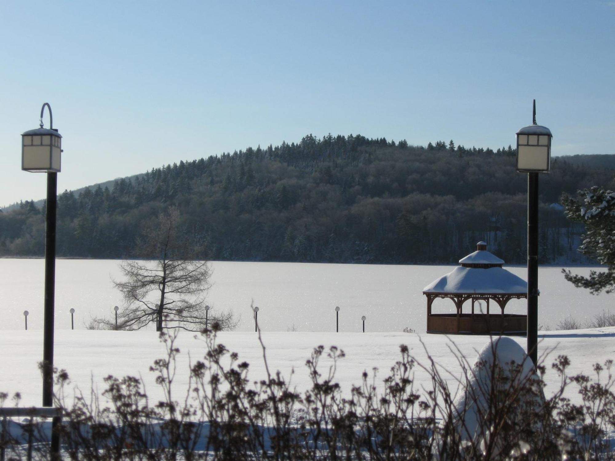 Le Manoir Du Lac Delage Stoneham Exterior foto